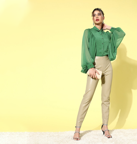 Women Gorgeous Green Solid Batwing Sleeves Shirt Top